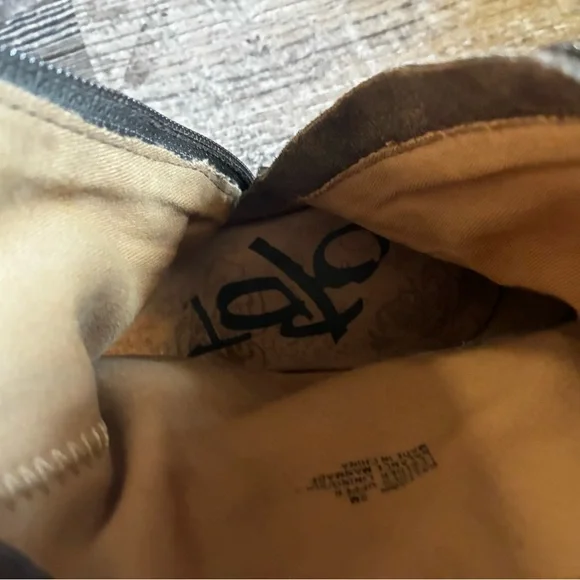 BOHO OTBT Brown and Gray Sandals with Criss-Cross Straps - Picture 6 of 11